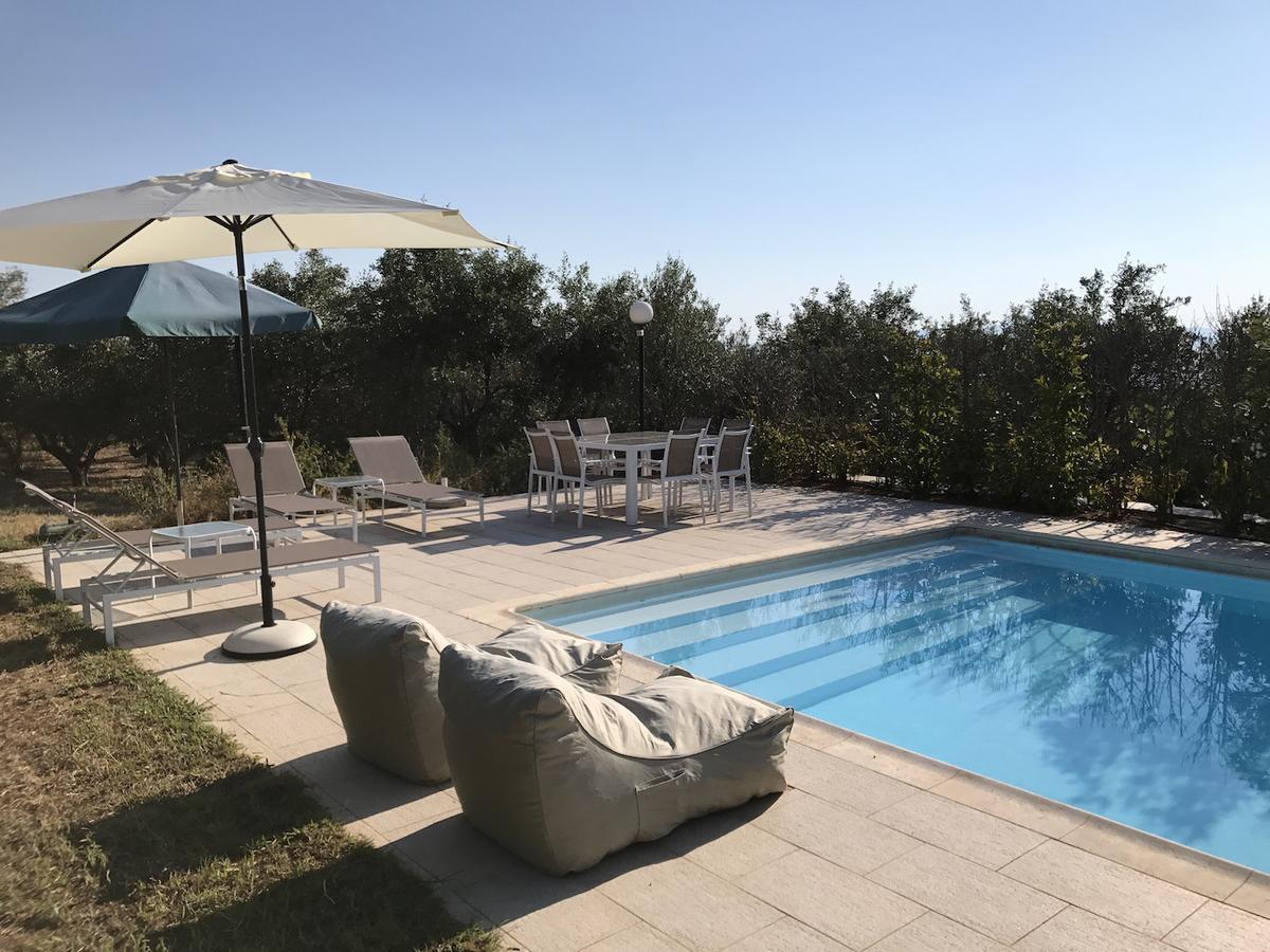 Irimar Retreat Managed By Hilltop Residences Μικρά Μαντίνια Εξωτερικό φωτογραφία